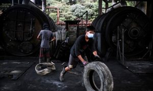 Cara menghasilkan uang dari ban bekas
