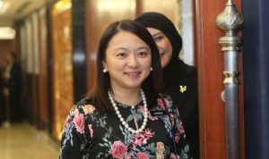 Pesan Yeoh untuk gadis-gadis muda: Hancurkan langit-langit kaca untuk mencapai impian Anda