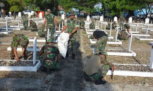 Jelang Hari pahlawan, Taman Makam Pahlawan Jl. Jendral Ahmad Yani Bone dibersihkan