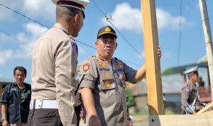 Bersama Front Peduli Kaum Duafa, Sat Lantas Polres Bone Lakukan Bedah Rumah 