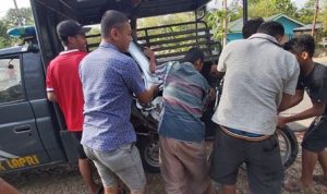 Usus Pengendara Sepeda Motor Terburai usai Tabrakan dengan mobil Avansa di Bone