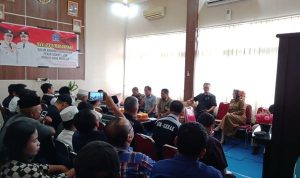 WhatsApp Image 2019-12-10 at 22.46.40 Puluhan LSM dan Ormas ramai ramai datangi Kesbangpol Bone ada apa?