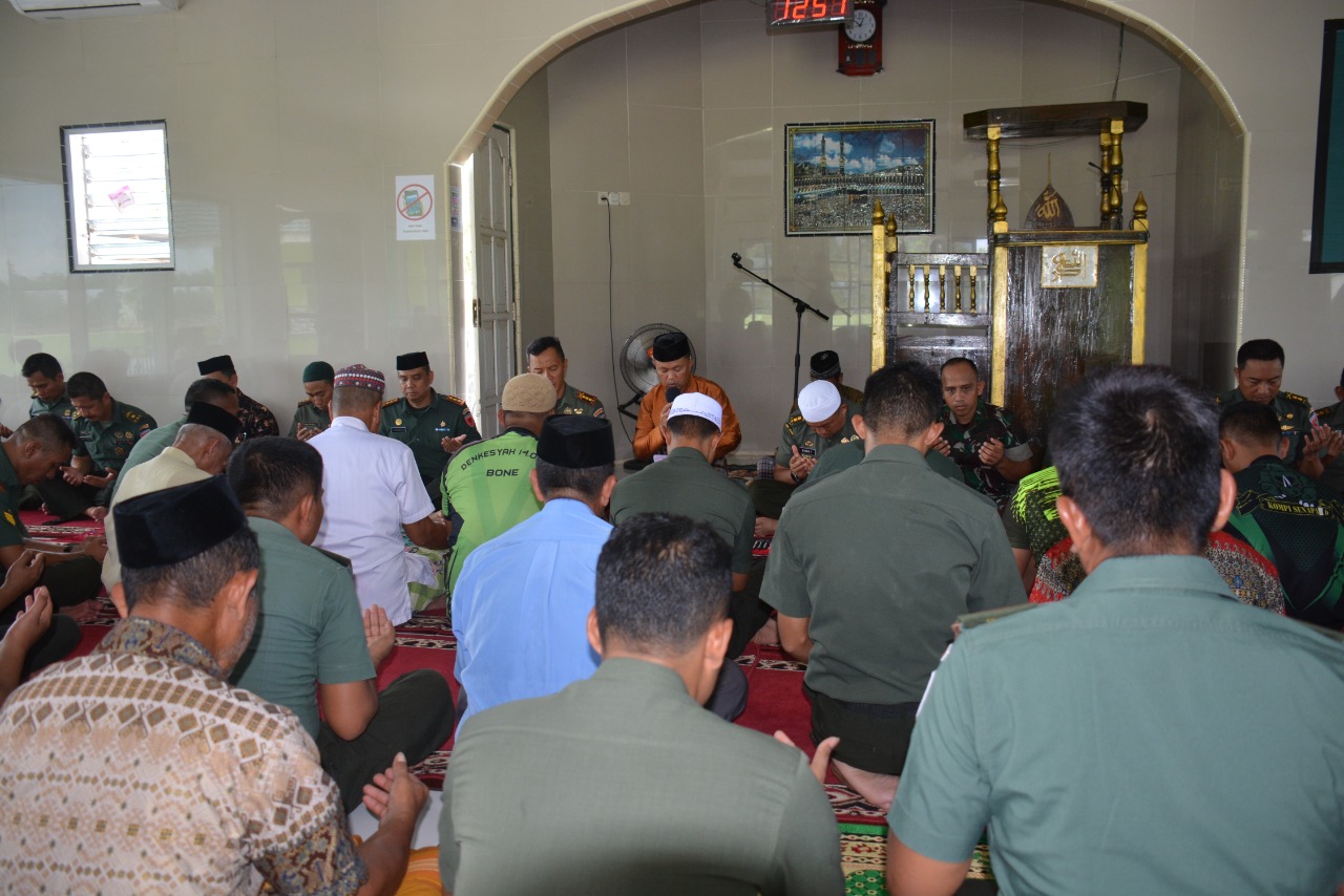 Personel Korem 141/Tp, Balakrem beserta PNS melaksanakan kegiatan Sepeda Santai