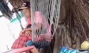 Oral Seks di Cafe, Pasangan Mesum dikejar Polsek pelabuhan Bajoe