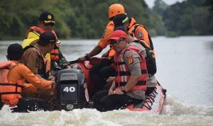 Diduga jadi Penyebab Longsor, Kapolres Bone Menghimbau Tambang Pasir di hentikan selama musim hujan
