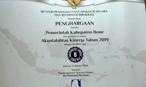 Dapatkan Predikat B, Pemda Bone Raih Penghargaan Akuntabilitas Kinerja Instansi Pemerintah
