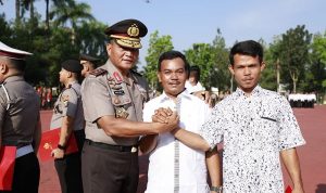 Bantu Ungkap Kasus Pembunuhan, Kapolda Sumut Berkan Penghargaan Kepada warga