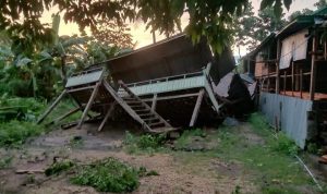 Foto: Hujan Lebat dan angin kencang porak-porandakan Belasan rumah di Bone