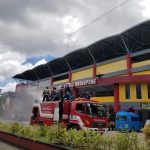 Bersama TNI-POLRI, Pemkab Bone Lakukan Penyemprotan Desinfektan di Sejumlah Jalan di Kota Watampone