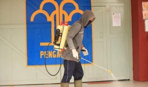Cegah penularan COVID-19, Lapas Kelas IIA Watampone Semprotkan Desinfektan ke seluruh sisi gedung