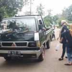 Karang Taruna Desa Barana bekerjasama dengan, Energi muda, Tim Puskesmas Barana dan Sekcam Bangkala barat turun langsung membagikan masker sekaligus memberikan