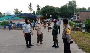 Kasatpol PP Bone Kunjungi Sejumlah Posko Terpadu di Perbatasan