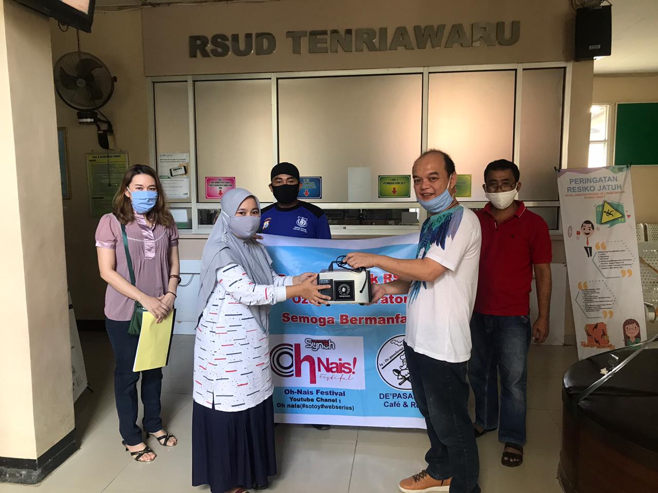 Bersama Oh Nais Community, Cafe De Pasalama Sumbangkan Unit Mesin Ozone Generator untuk RSUD Tenriawaru