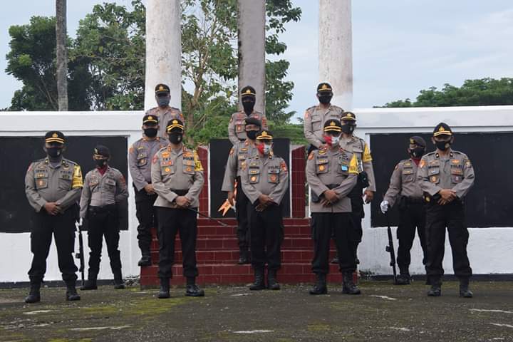 Hari Bhayangkara Ke-74, Kapolres Bone Pimpin Ziarah Tabur Bunga Di Taman Makam Pahlawan