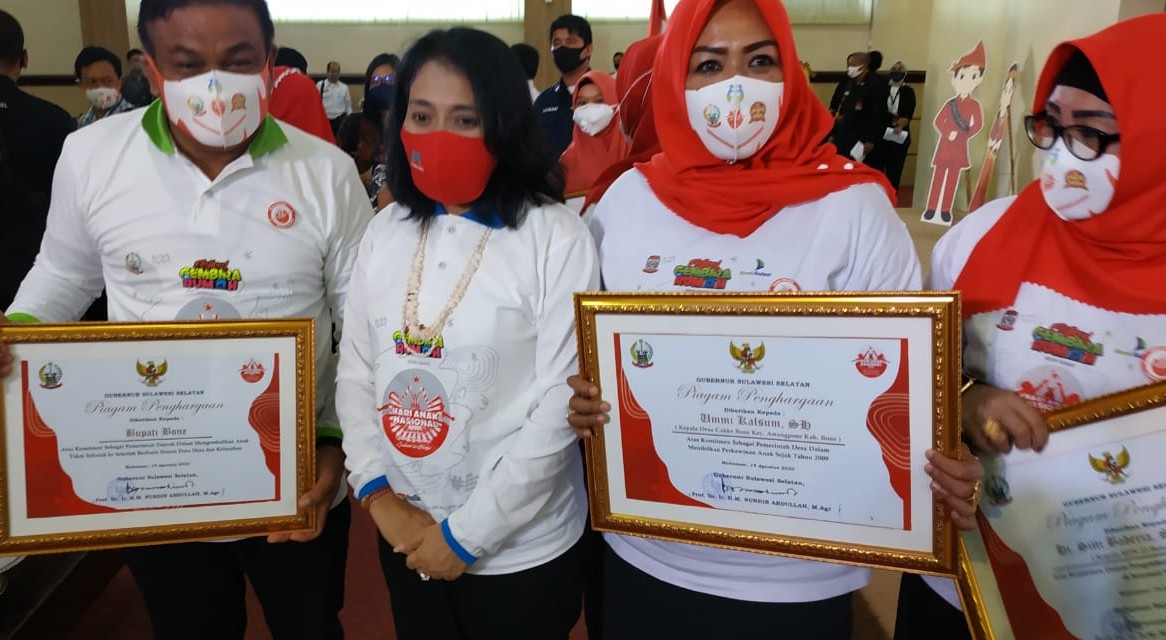 Bupati Bone terima penghargaan dari Pemberdayaan Perempuan dan Perlindungan Anak Republik Indonesia