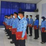 20 Petugas Lapas Kelas IIA Watampone terima Reward Satya Lencana 10 dan 20 Tahun