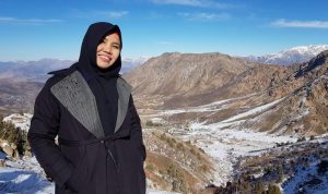 SALING MENJAGA, Catatan Farida Hanafing
