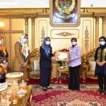 Ikut Berpartisipasi dalam kegiatan pelayanan KB serentak sejuta akseptor, Ketua TP PKK Sulsel Terima Penghagaan dari Kepala BKKBN Pusat