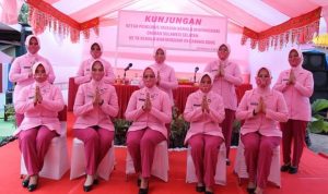 Pengurus Bhayangkari Daerah Sulawesi Selatan Kunjungan Kerja ke Pengurus Bhayangkari Cabang Bone
