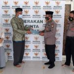 Jelang Hari Raya Idul Fitri, Kabag SDM Polres Bone Serahkan Zakat Personel dan Polsek Jajaran Polres Bone ke Baznas
