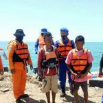 Dua pemuda yang terseret arus saat memancing di perairan Teluk Bone akhirnya ditemukan