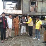 Arip Supporting Berikan Bantuan Kepada Puluhan Korban Angin Puting Beliung di Bone