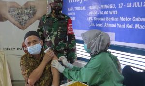 Peserta Vaksinasi Melebihi Target, Dandim 1407 Bone dan Branch Manager PT Bosowa Berlian Motor Ucapkan Terima Kasih