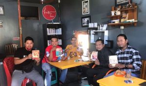 Ketua DPRD Bone hadiri diskusi bersama sejumlah penggiat literasi dalam rangka Hari Aksara Internasional ke 56