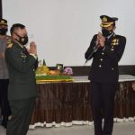 HUT TNI Ke-76, Kapolres Bone Berikan Surprise Kepada Danrem 141 dan Dandim 1407 Bone