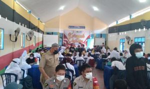 Alumni SESPIM Angkatan 50 Polda Sulsel Gelar Keroyok Vaksin di SMA Negeri 3 Takalar