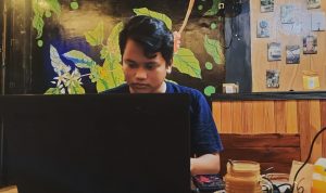 Pemimpin Yang Ototkratis, Tantangan Masyarakat Desa Dalam Berdemokrasi