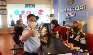 Kakanwil Kemenkumham Sulsel Apresiasi Kanim Makassar Layani Pemohon Paspor di Hari Libur