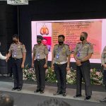 HUT PPWI Ke 14, Kapolsek Tellu Limpoe Terima Penghargaan Sebagai Polisi Baik
