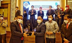 Ketua IKAPTK Provinsi Lantik Drs.A. Fajaruddin, M.M Sebagai Ketua DPK IKAPTK Kabupaten Bone
