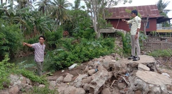 Tanggul Belum Diperbaiki Jelang Musim Hujan, Warga Desa Tarowang Merasa Takut dan Trauma