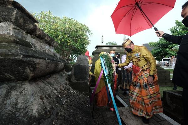 Hari Jadi Gowa Ke-701, Bupati dan Wakil Bupati Gowa Ziarah ke Makam Sultan Hasanuddin
