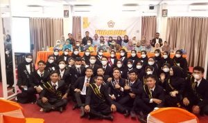 UPT BP2MI Sultra Sosialisasikan Peluang Kerja Diluar Negeri Ke Para Alumni STIKES Karya Kesehatan Kendari