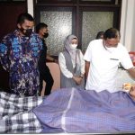 Kapolres Bone Jenguk dan berikan bantuan biaya pengobatan kepada korban penyerangan Asrama KEPMI Bone