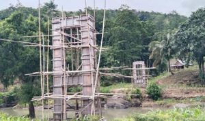 Dianggarkan Ratusan Juta, Proyek Pembangunan Jembatan Gantung di Desa Gunung Silanu Terbengkalai