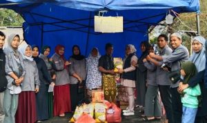 Kunjungi Korban Kebakaran di Desa Lebang Manai Utara, Pengelolah BPNT Kecamatan Rumbia Serahkan Bantuan