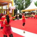 Tampilkan Tari Pabbarani Makkundrai Pada Puncak HJB ke-692, SSB BSF IAIN Bone Curi Perhatian Mantan Mentan RI