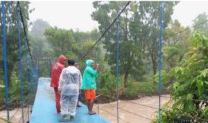 Tiga Siswa SMK di Kota Padang Hanyut Terbawa Arus Saat Berenang di Lubuk Tongga